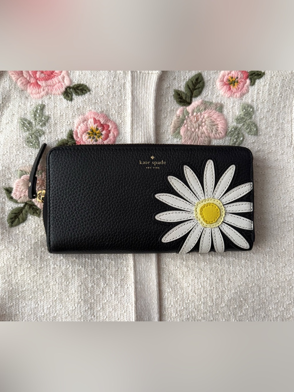 Kate Spade Down the Rabbit Hole Daisy Wallet